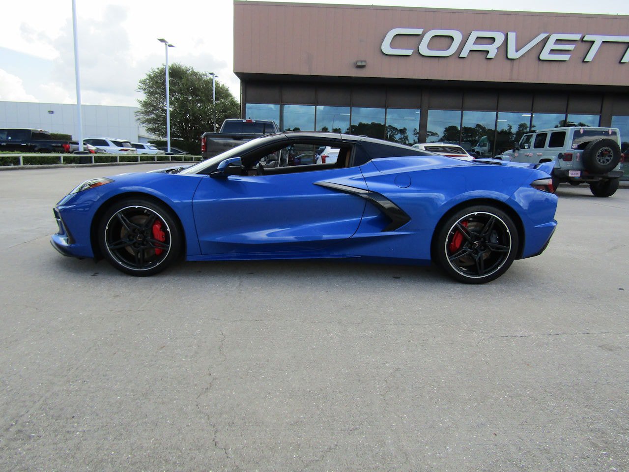 Used 2023 Chevrolet Corvette Stingray Preferred Conv w/ Z51 Performance Package RWD image 26