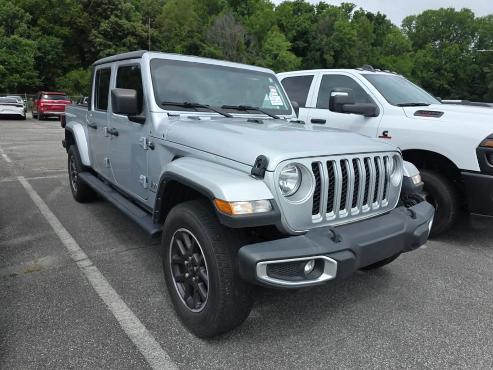 Used 2023 Jeep Gladiator Overland w/ Trailer Tow Package AWD/4WD image 1