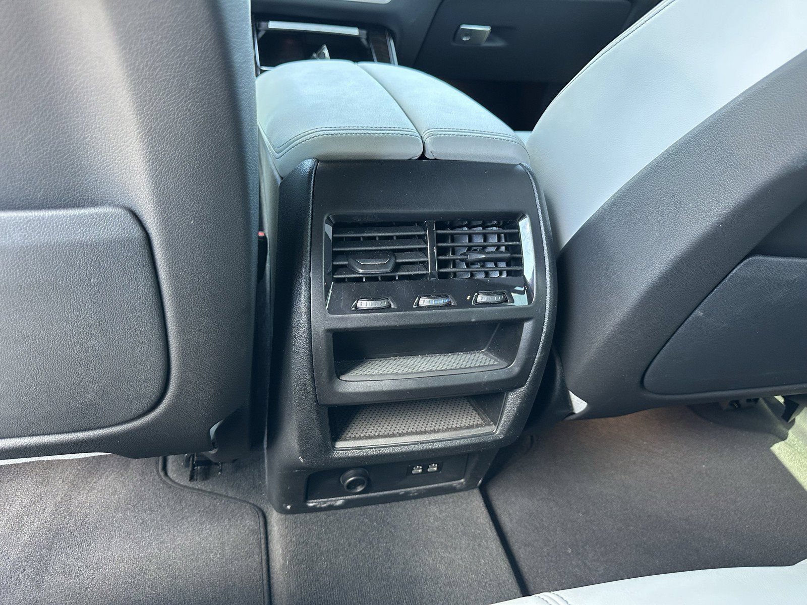 Certified 2024 BMW X5 sDrive40i w/ Premium Package RWD image 14