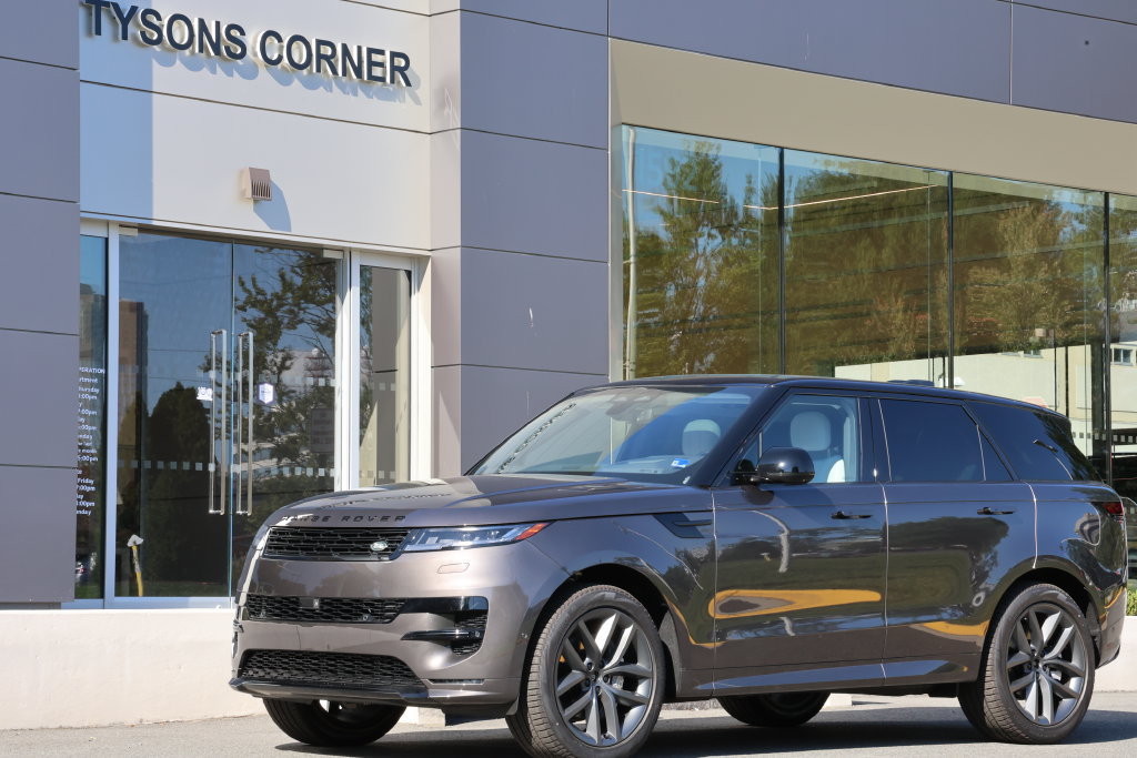 New 2026 Land Rover Range Rover Sport Dynamic SE