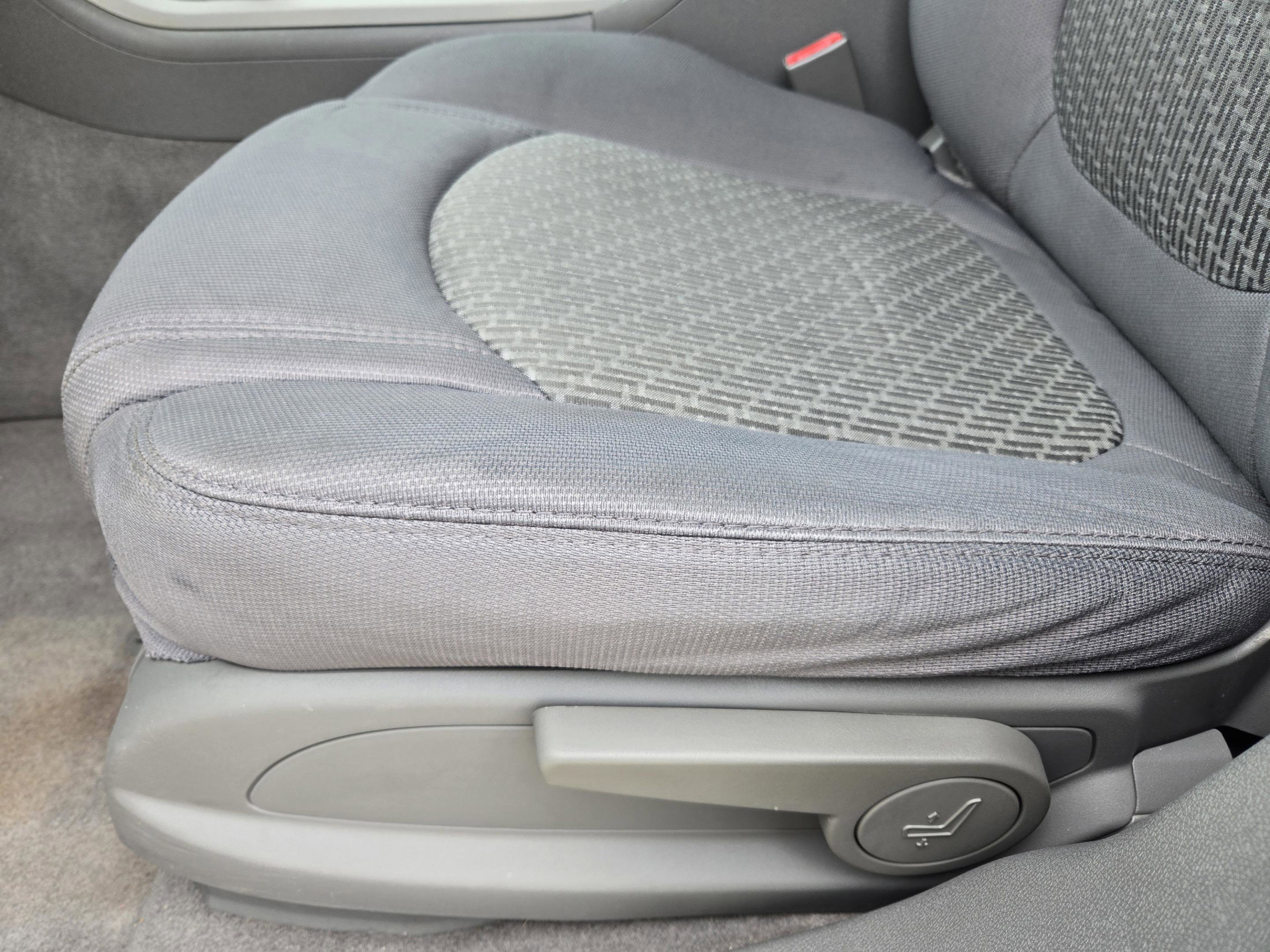 Used 2012 Chevrolet Traverse LS FWD image 20