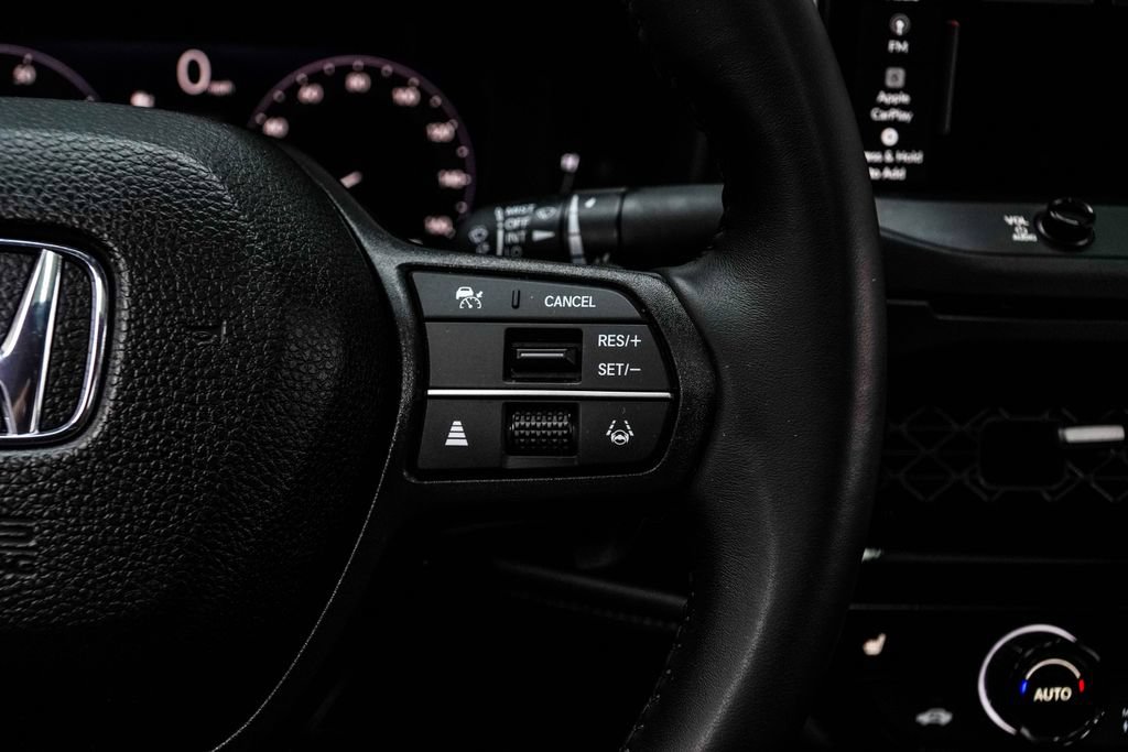 Used 2025 Honda Accord Sport image 31