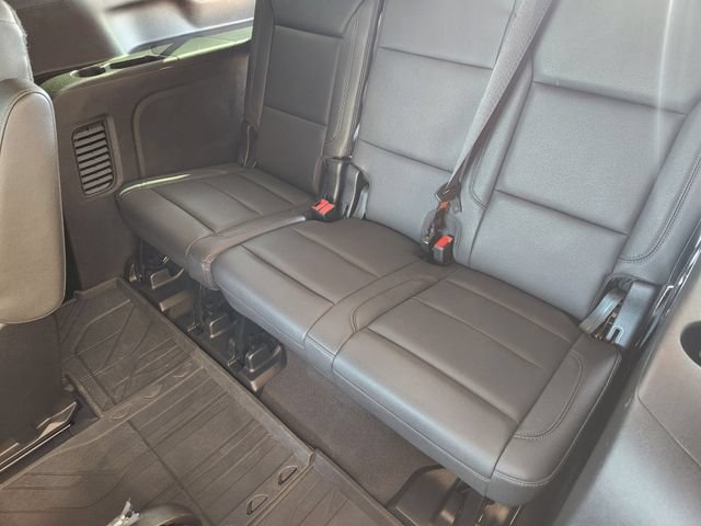 Used 2023 Chevrolet Suburban Z71 w/ Luxury Package AWD/4WD image 31