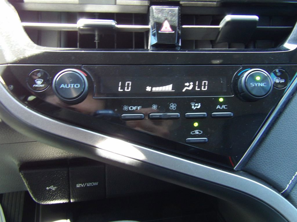 Used 2023 Toyota Camry SE FWD image 19