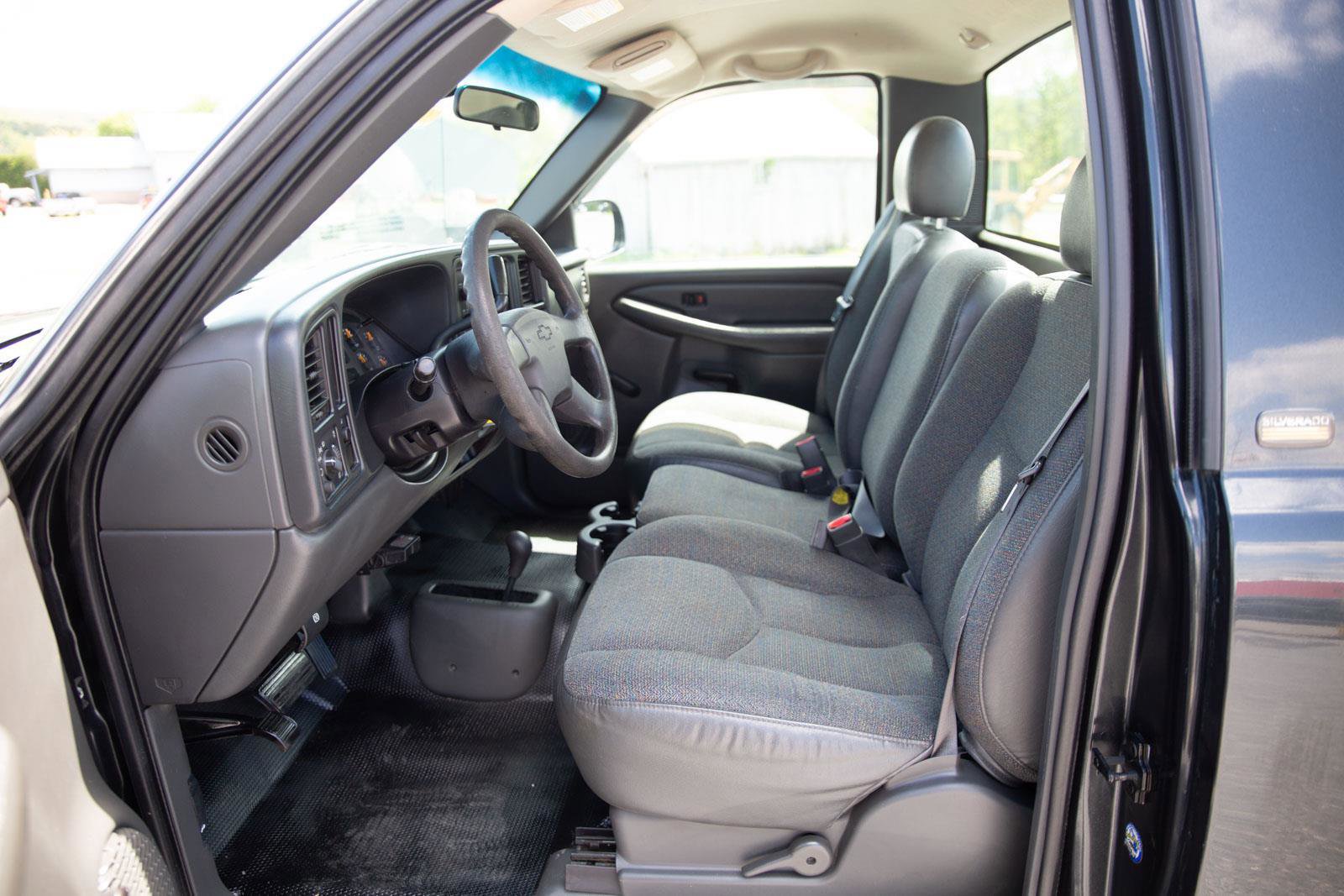 Used 2003 Chevrolet Silverado 2500 W/T w/ Snow Plow Prep Package AWD/4WD image 17