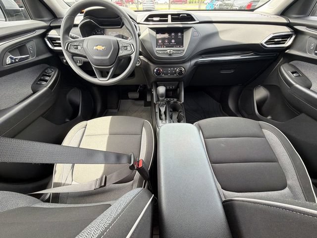 Used 2023 Chevrolet TrailBlazer LT FWD image 22