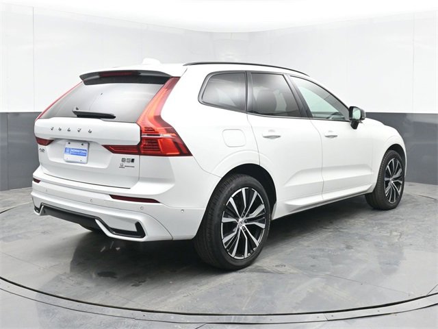 Used 2024 Volvo XC60 B5 Plus image 10