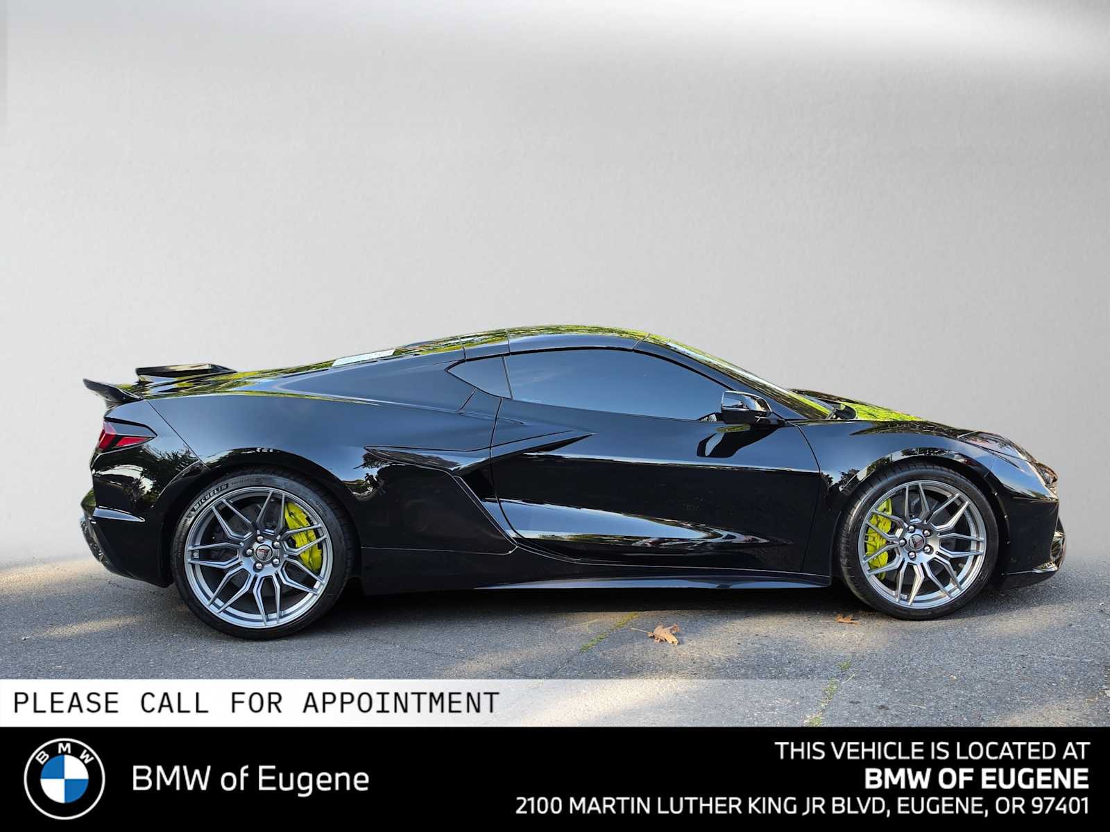 Used 2023 Chevrolet Corvette Z06 w/ Stealth Interior Trim Package RWD image 2