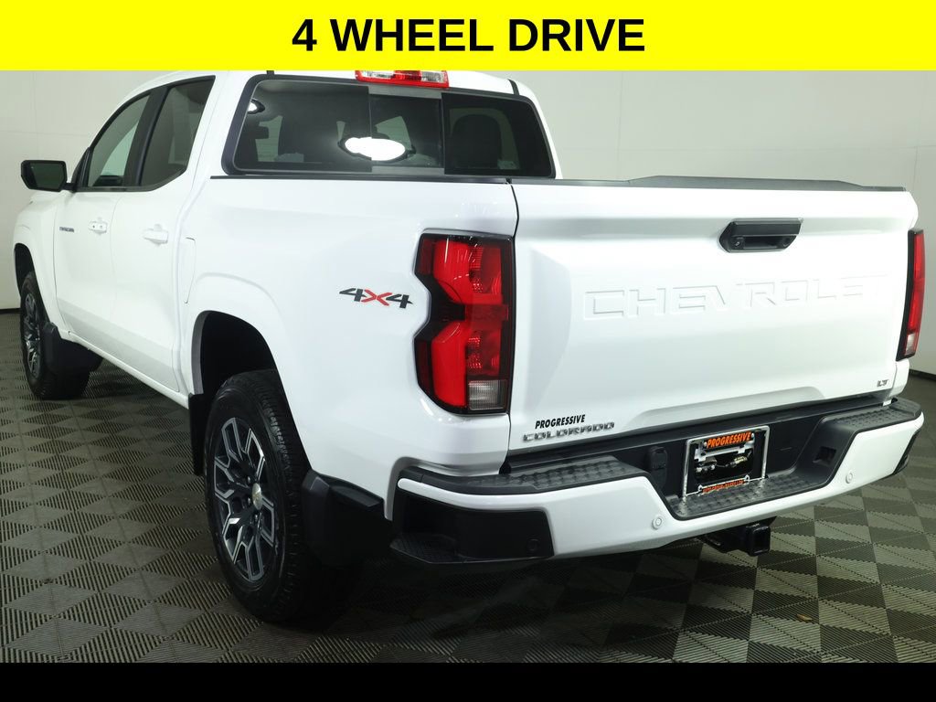Used 2023 Chevrolet Colorado LT w/ LT Convenience Package III AWD/4WD image 4
