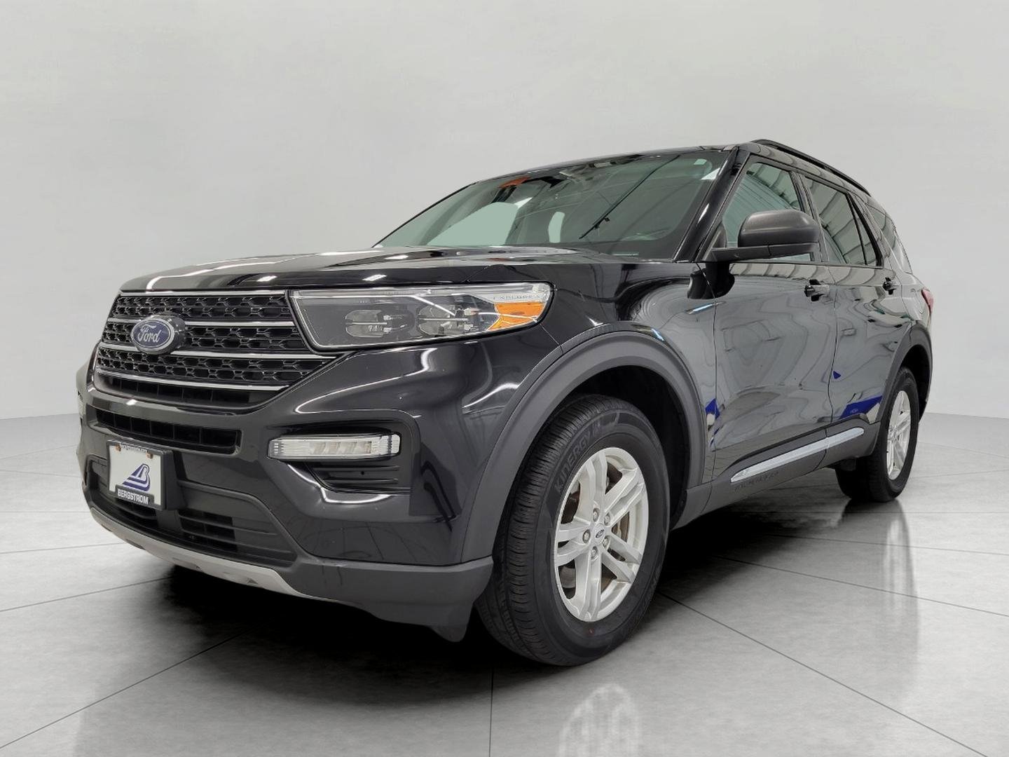 Used 2023 Ford Explorer XLT w/ Equipment Group 202A image 12