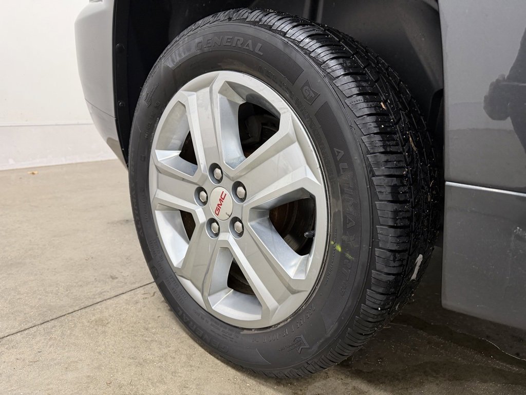 Used 2017 GMC Terrain Denali w/ Cargo Package image 11