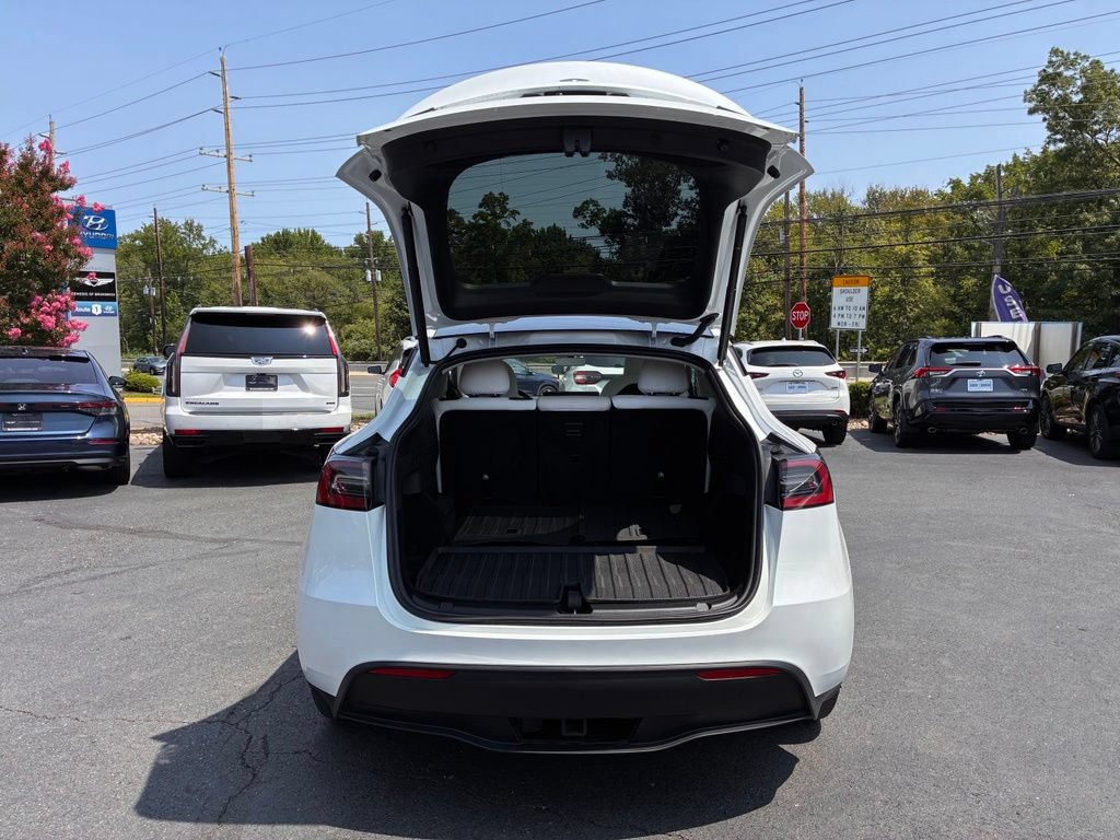 Used 2024 Tesla Model Y Long Range AWD/4WD image 11