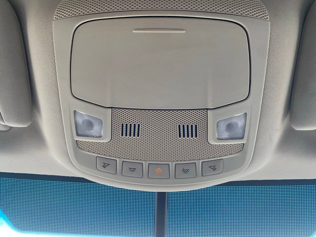 Used 2015 Ford Edge SEL image 35