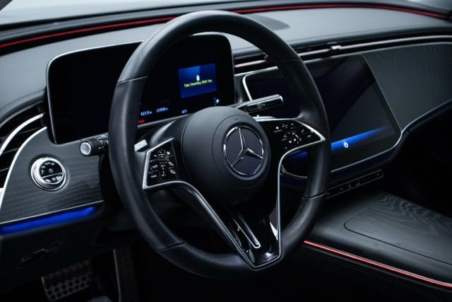 Used 2025 Mercedes-Benz E 450 4MATIC All-Terrain Wagon image 12