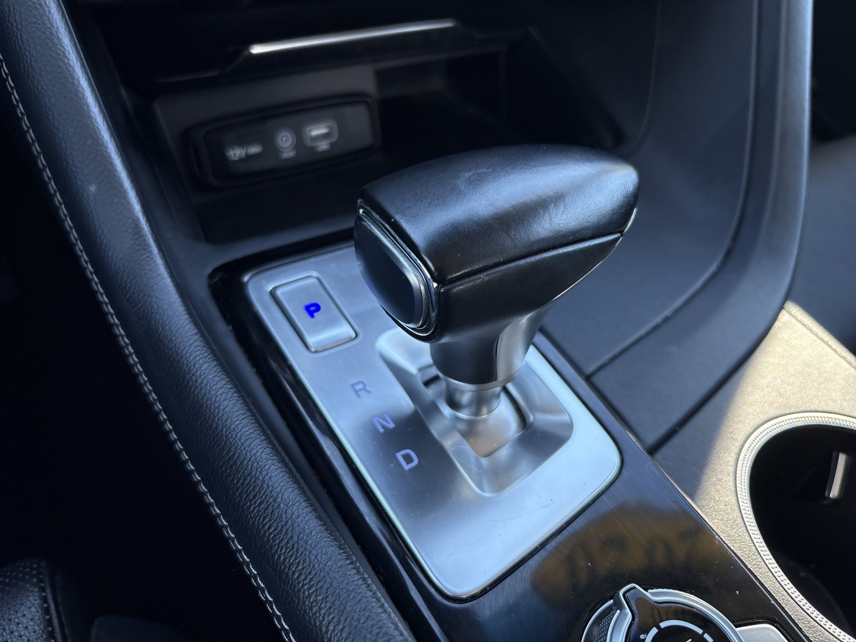 Used 2020 Genesis G70 2.0T RWD image 17