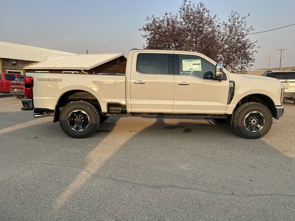 New 2026 Ford F250 4x4 Crew Cab Super Duty image 8