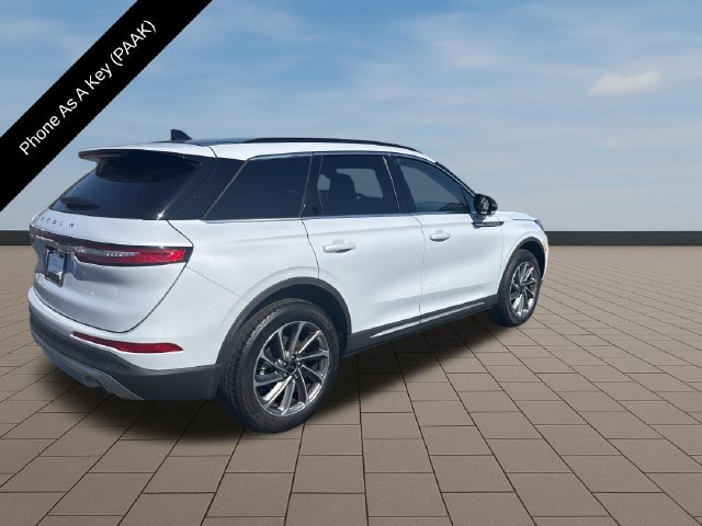 Certified 2025 Lincoln Corsair AWD w/ Equipment Group 101A image 7