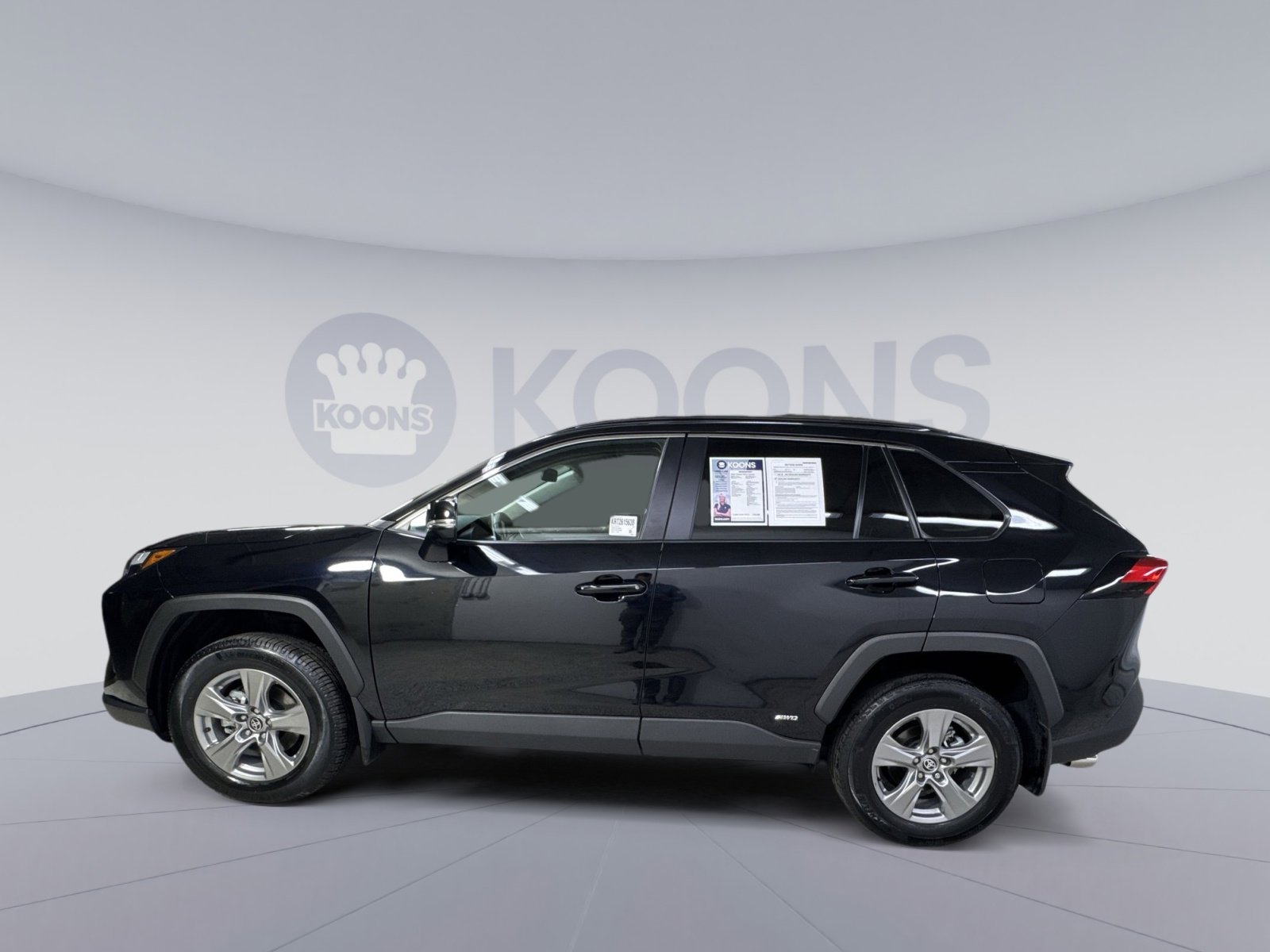 Used 2024 Toyota RAV4 XLE image 8