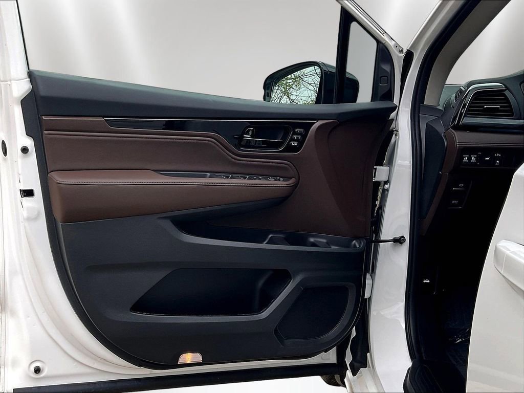 Used 2025 Honda Odyssey Elite image 20