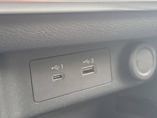 Used 2023 Nissan Rogue SV w/ SV Premium B Package FWD image 28
