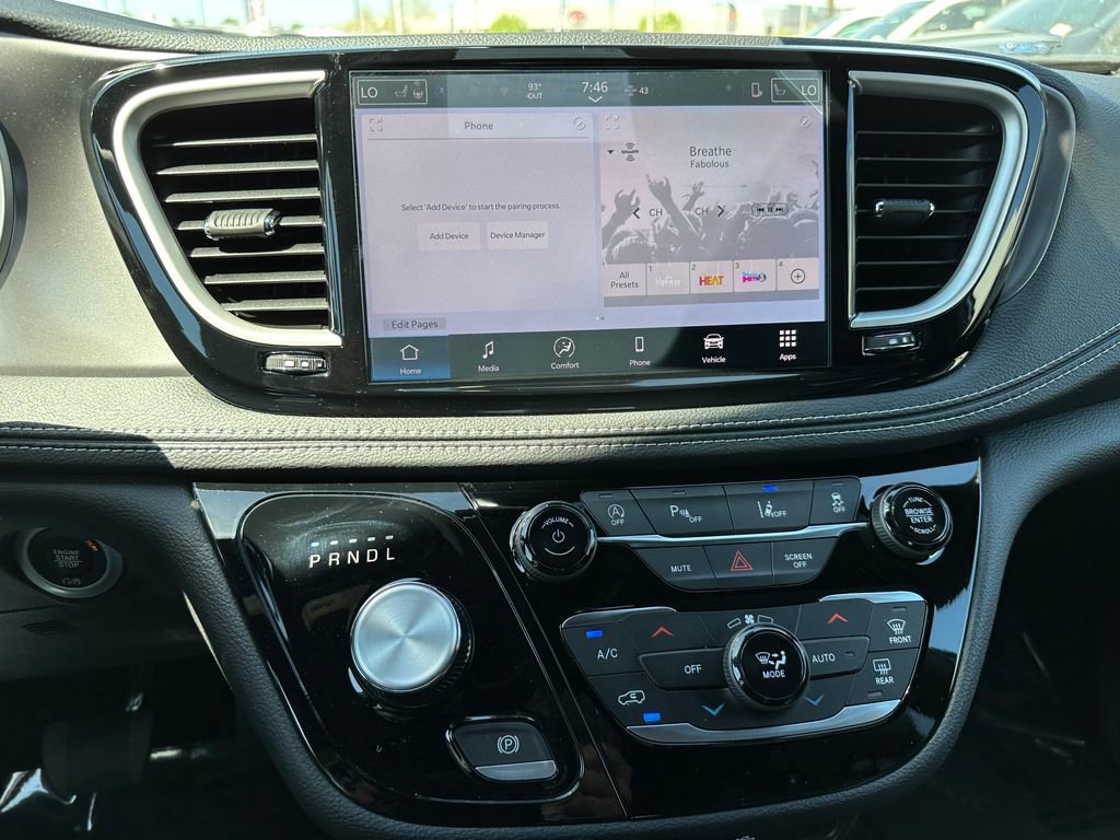 New 2026 Chrysler Pacifica Select FWD image 26