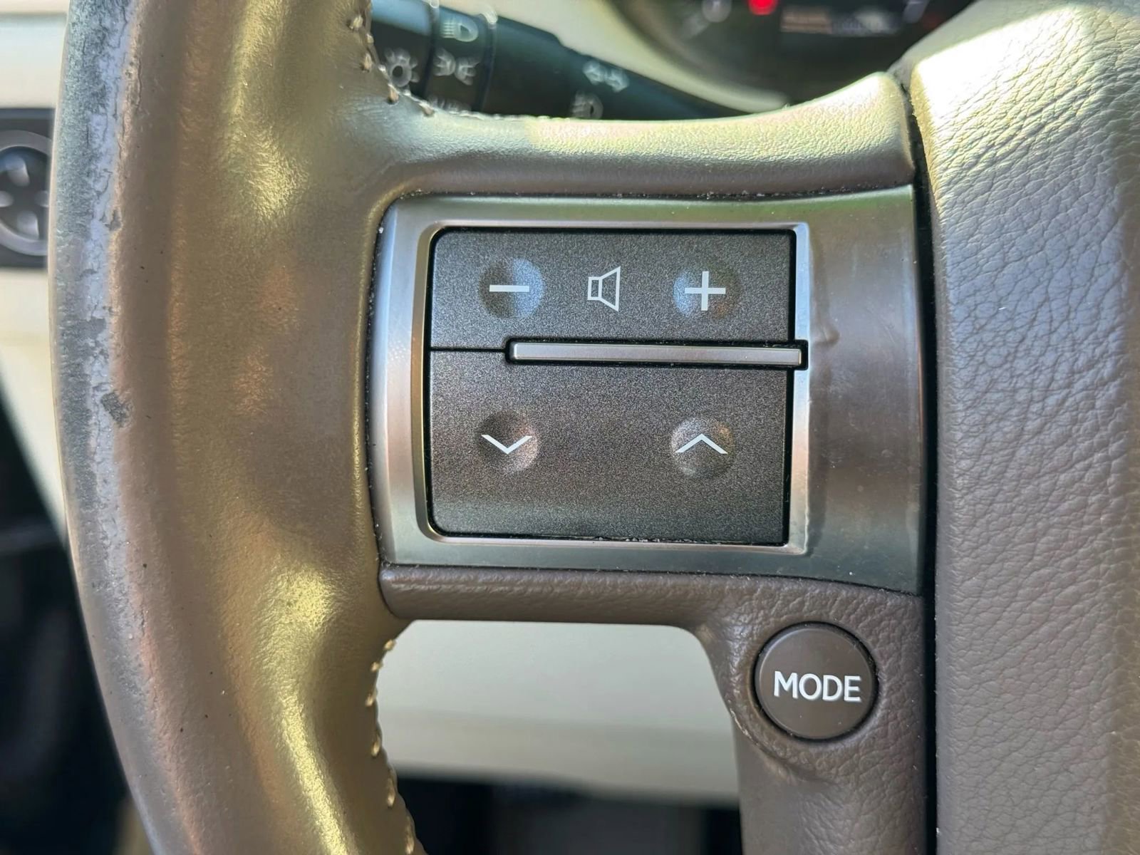 Used 2011 Lexus GX 460 image 19