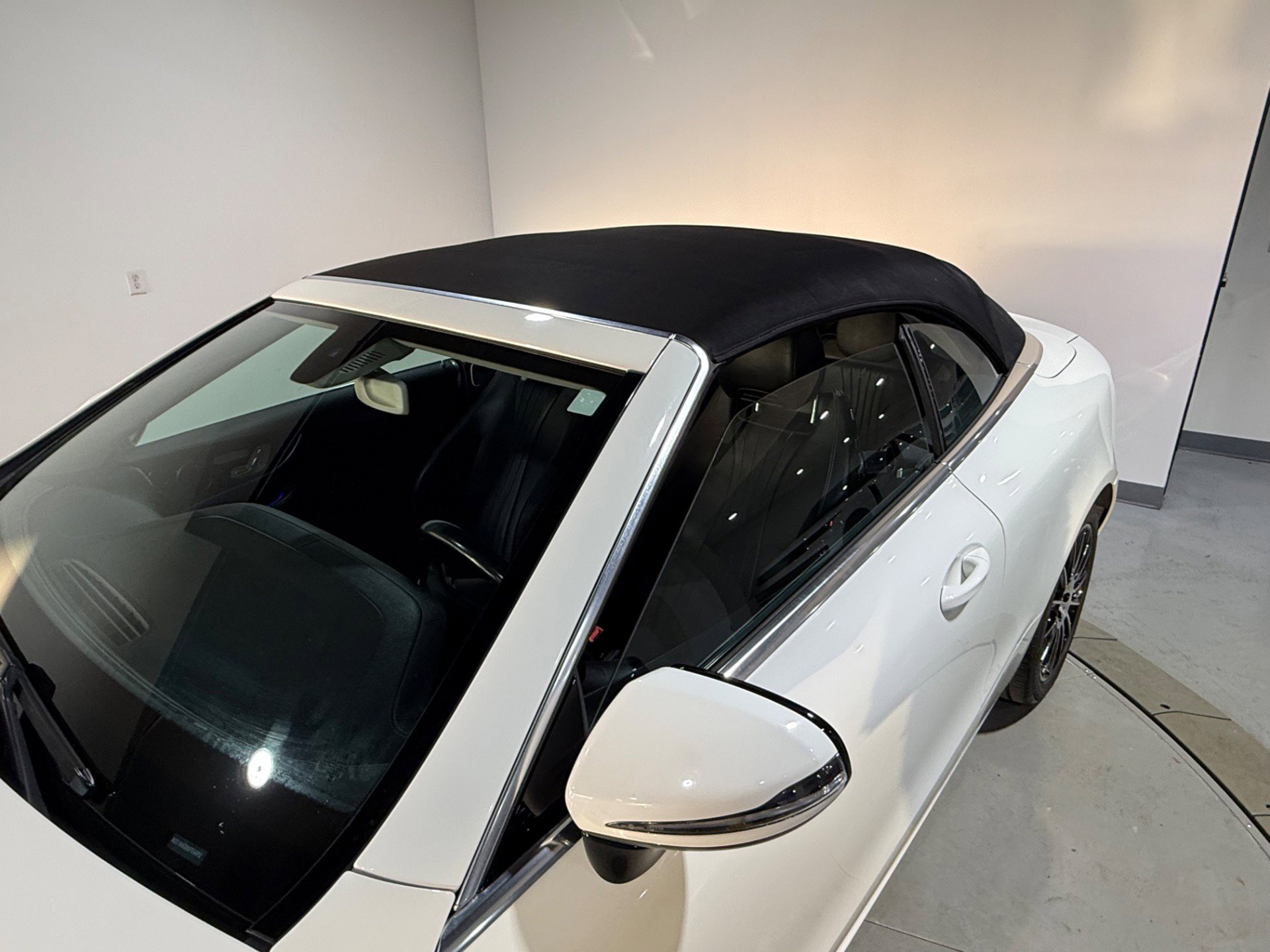 Used 2018 Mercedes-Benz E 400 4MATIC Cabriolet image 53