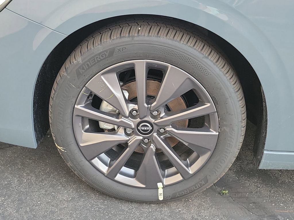 New 2026 Nissan Sentra SL w/ Floor Mat Package FWD image 18