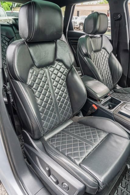 Used 2018 Audi SQ5 Prestige w/ Prestige Package image 45