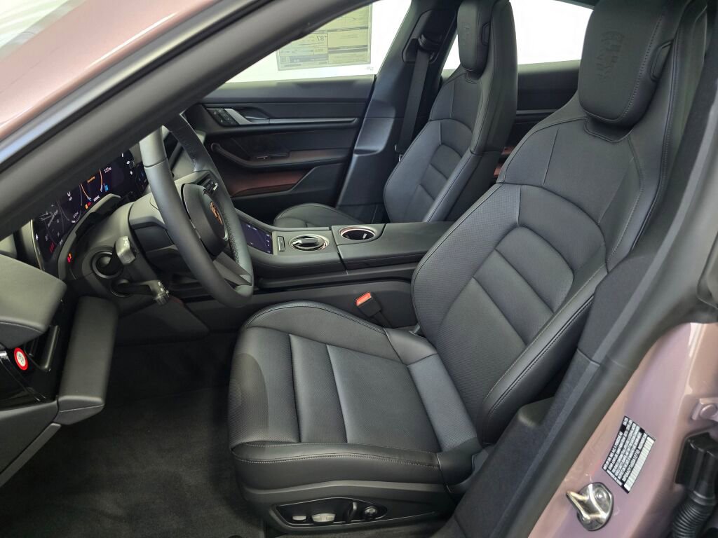 New 2025 Porsche Taycan image 5