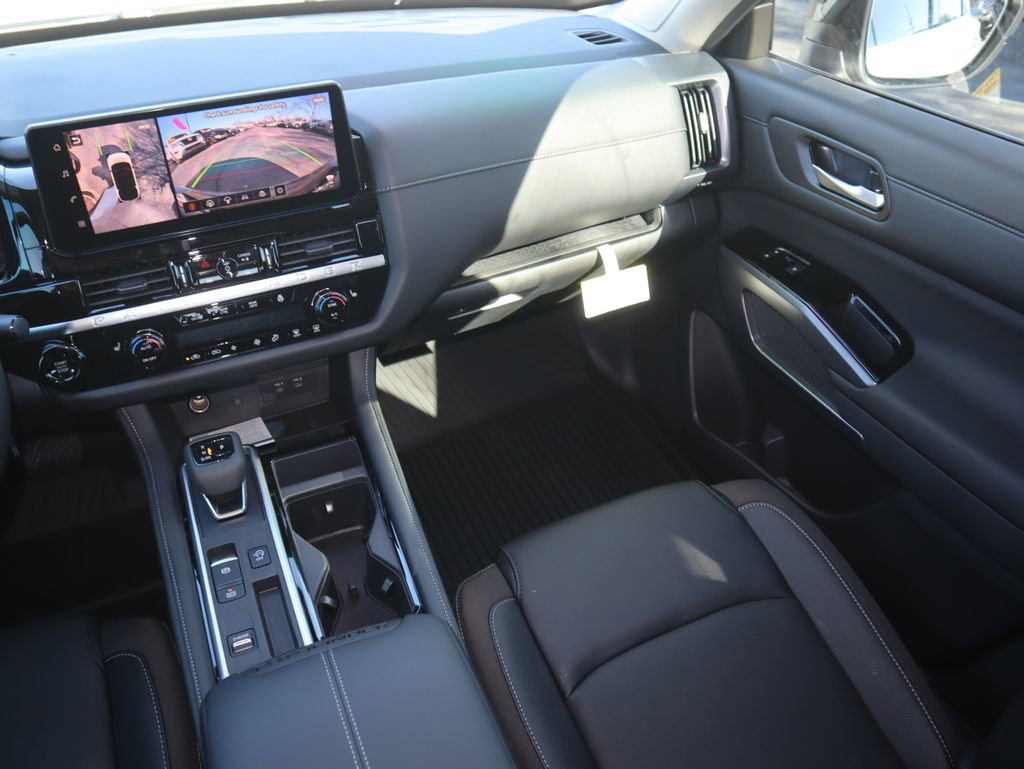 New 2026 Nissan Pathfinder SL w/ SL Premium Package image 13