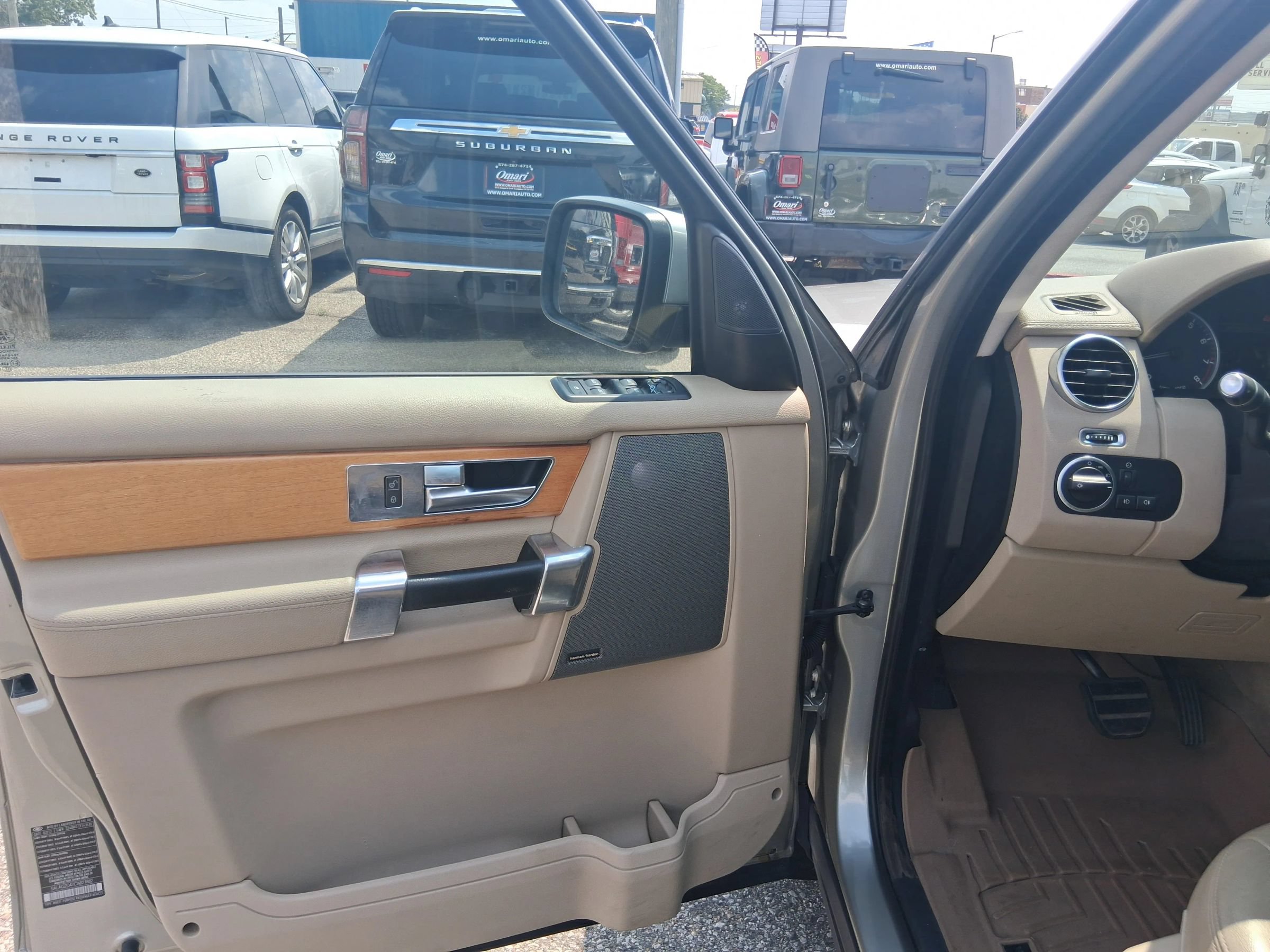Used 2012 Land Rover LR4 HSE AWD/4WD image 16