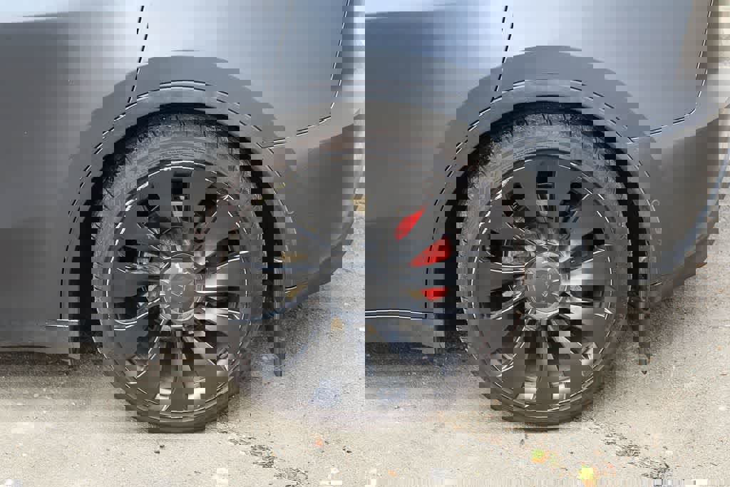 Used 2022 Tesla Model Y Performance image 6