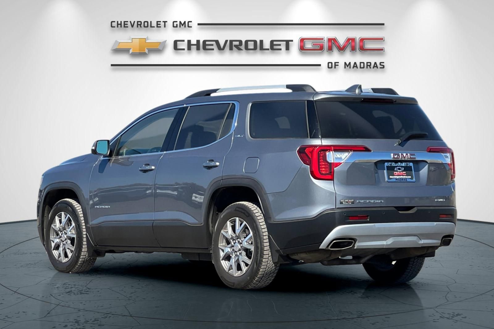 Used 2021 GMC Acadia SLT w/ Technology Package AWD/4WD image 5