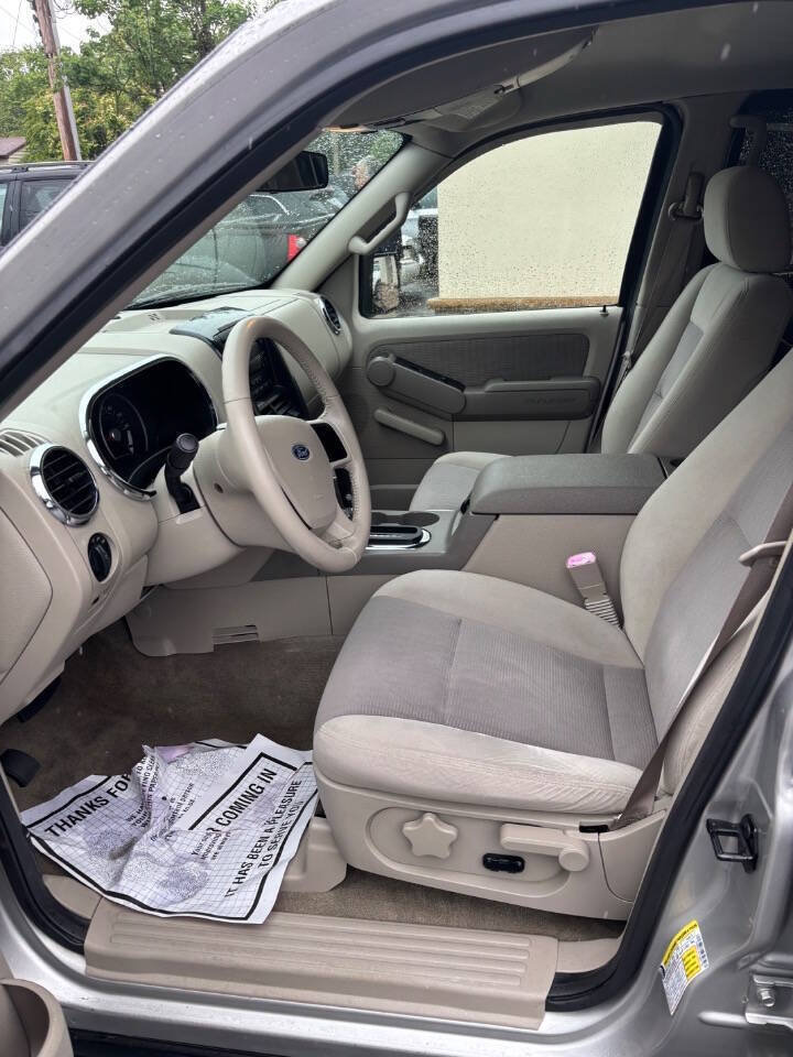 Used 2007 Ford Explorer XLT AWD/4WD image 9