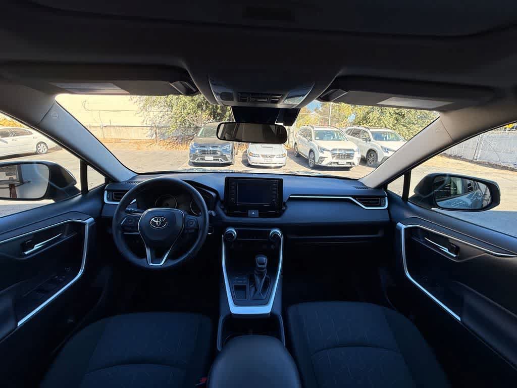 Used 2022 Toyota RAV4 XLE w/ Convenience Package FWD image 10