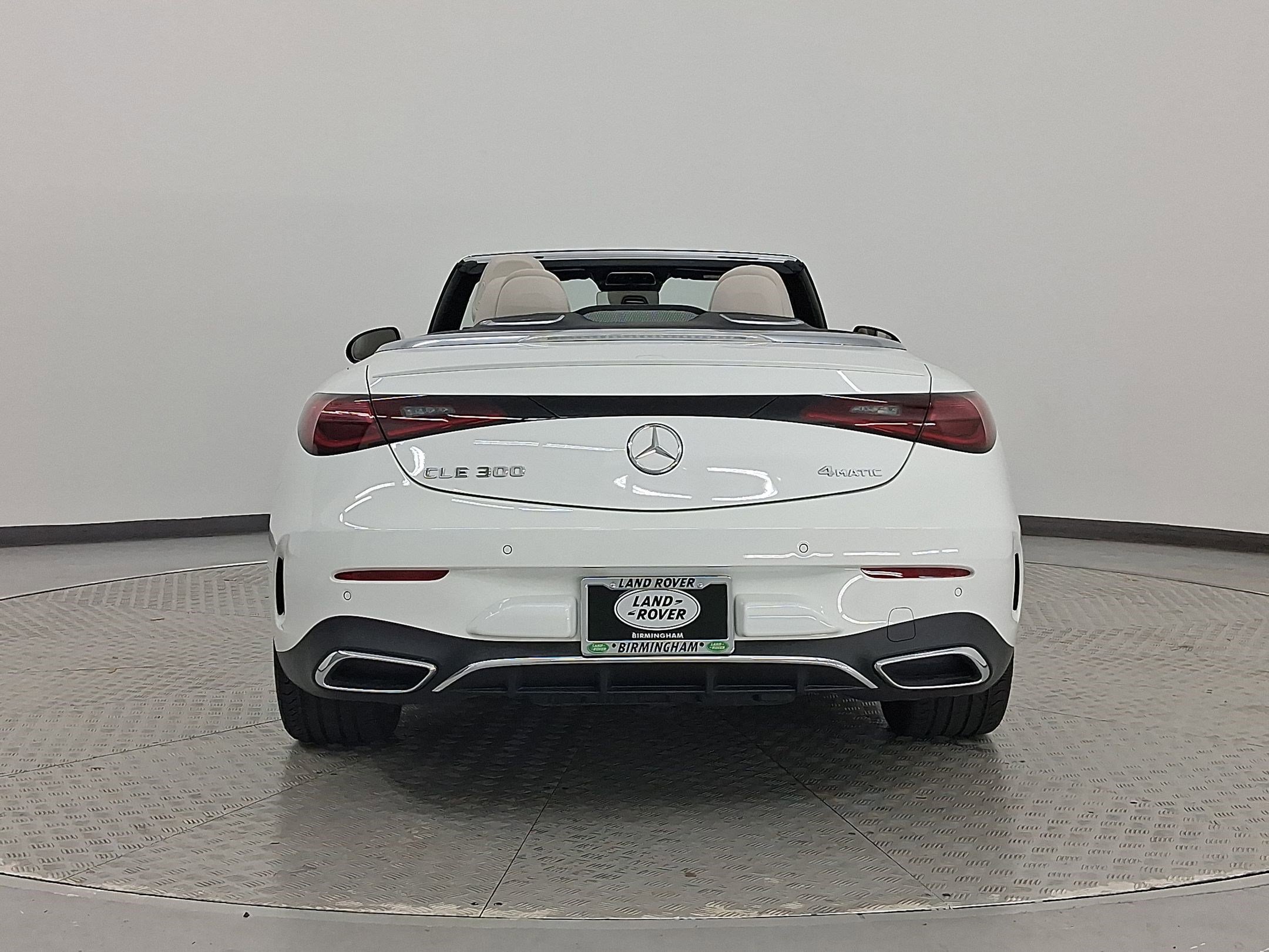 Used 2025 Mercedes-Benz CLE 300 4MATIC Cabriolet image 10