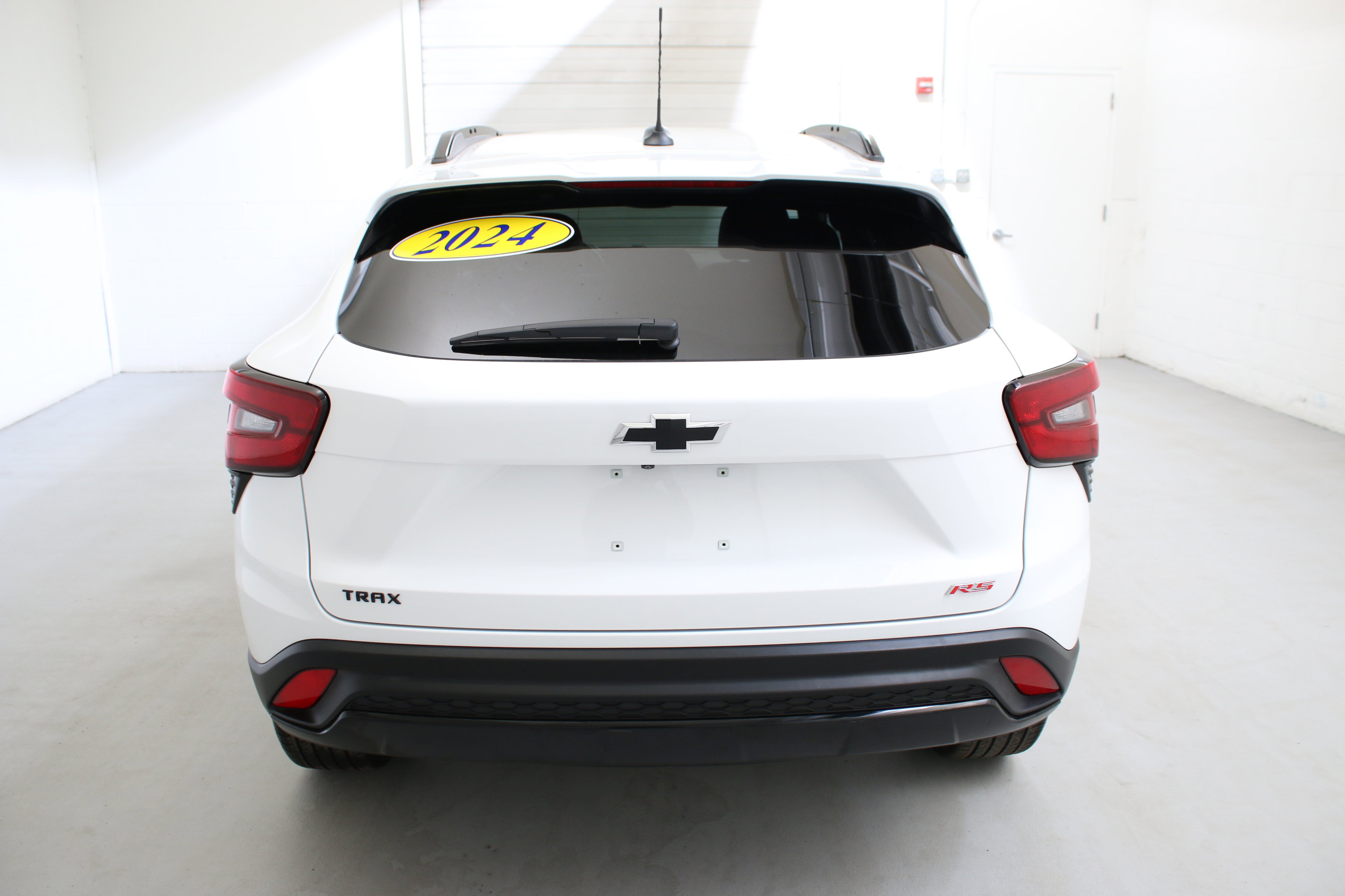 Used 2024 Chevrolet Trax RS w/ Driver Confidence Package image 8