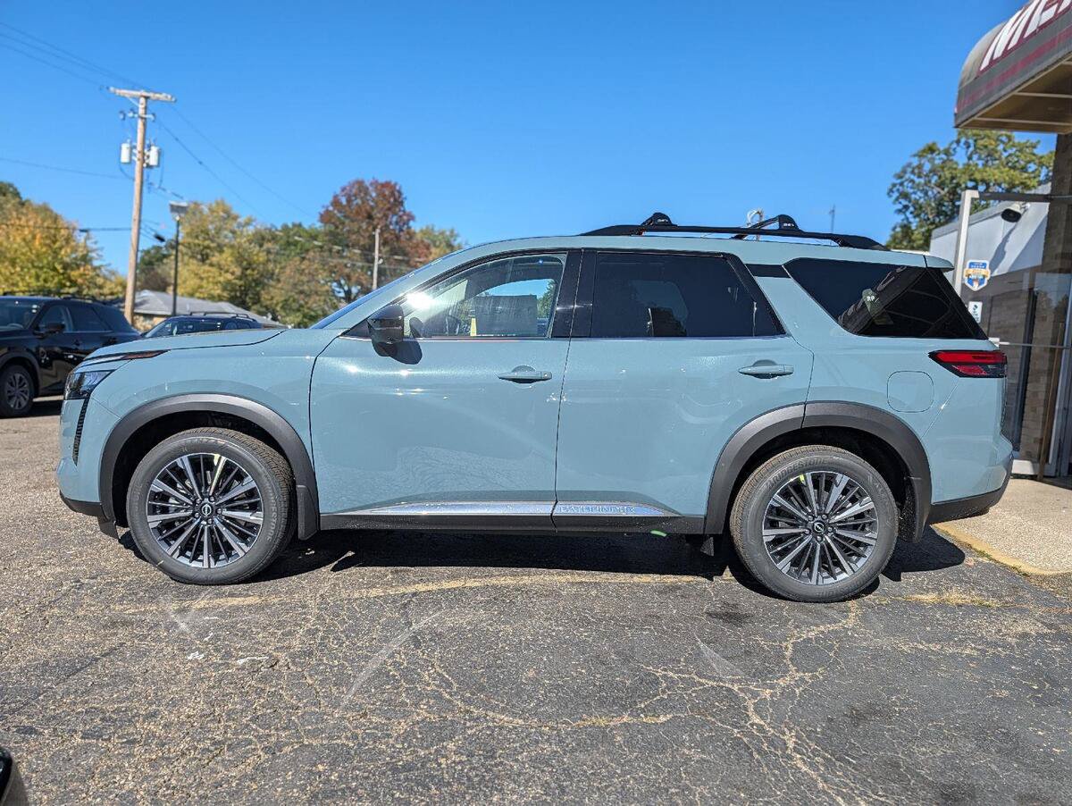 New 2026 Nissan Pathfinder Platinum AWD/4WD image 7