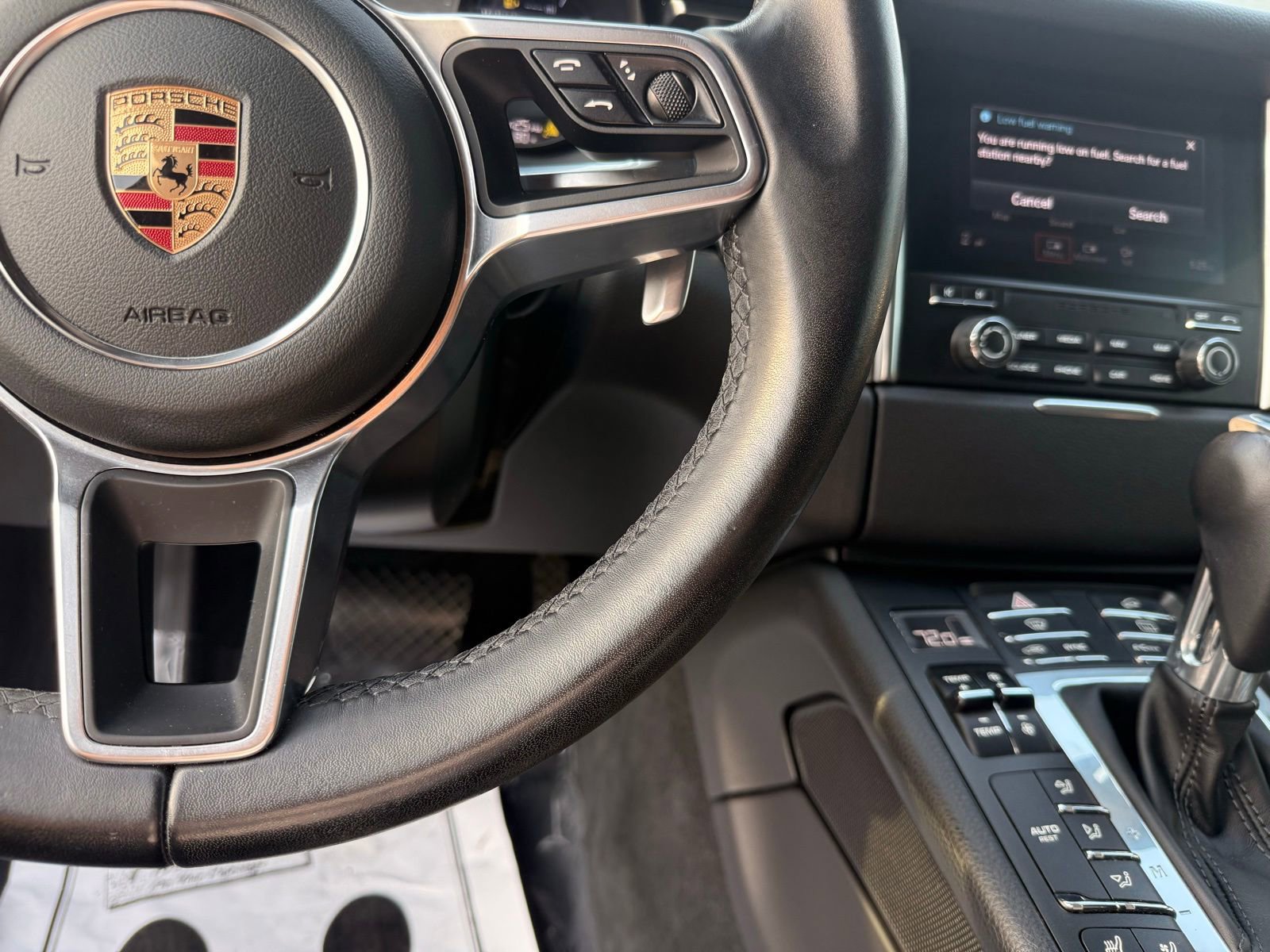 Used 2017 Porsche Macan S image 18