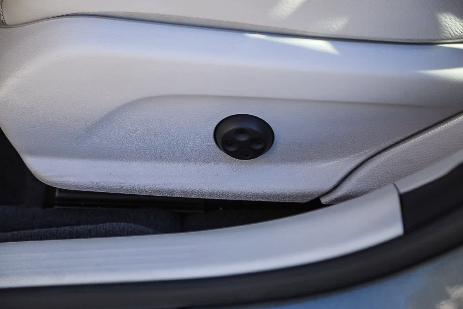 Used 2017 Mercedes-Benz C 300 Sedan image 19