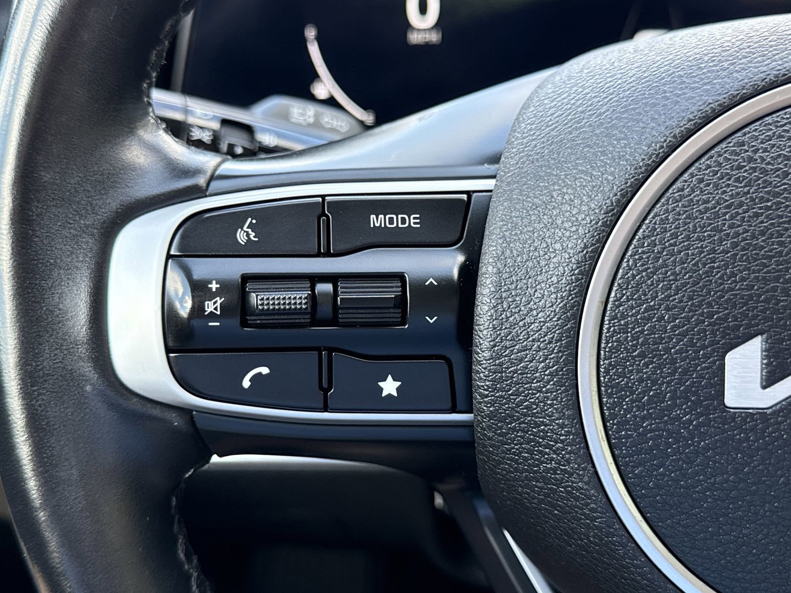 Used 2023 Kia Sportage SX image 24