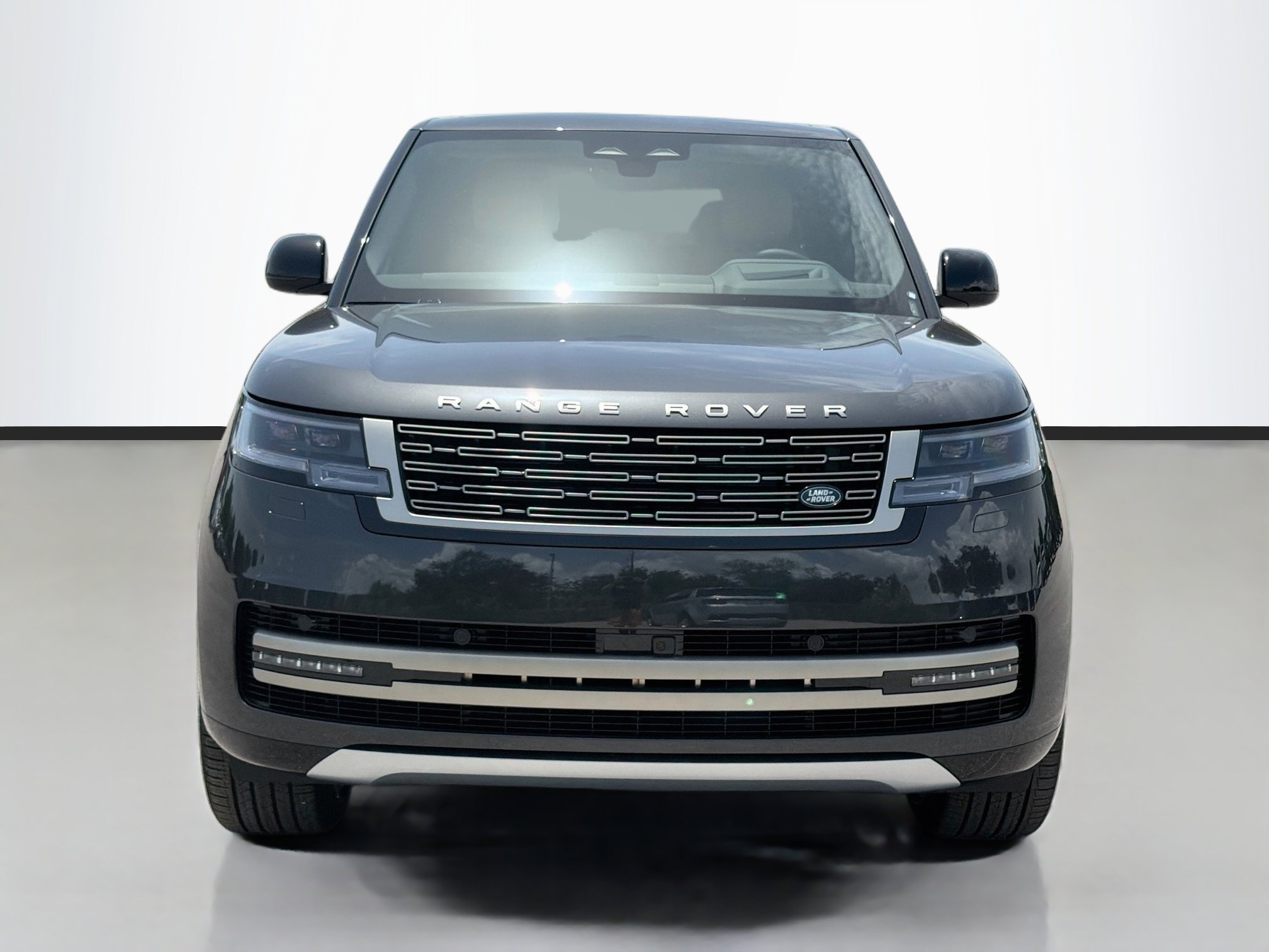 New 2026 Land Rover Range Rover Long Wheelbase SE AWD/4WD image 8