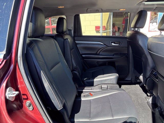 Used 2018 Toyota Highlander Limited AWD/4WD image 22