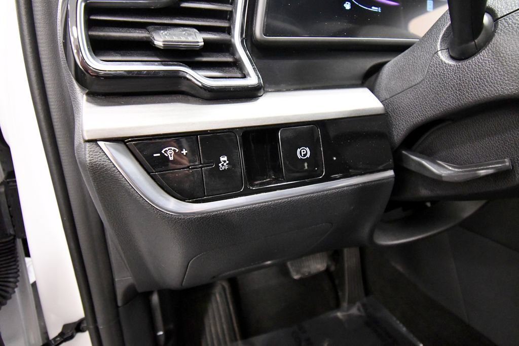 Certified 2025 Kia Sportage X-Line AWD/4WD image 19