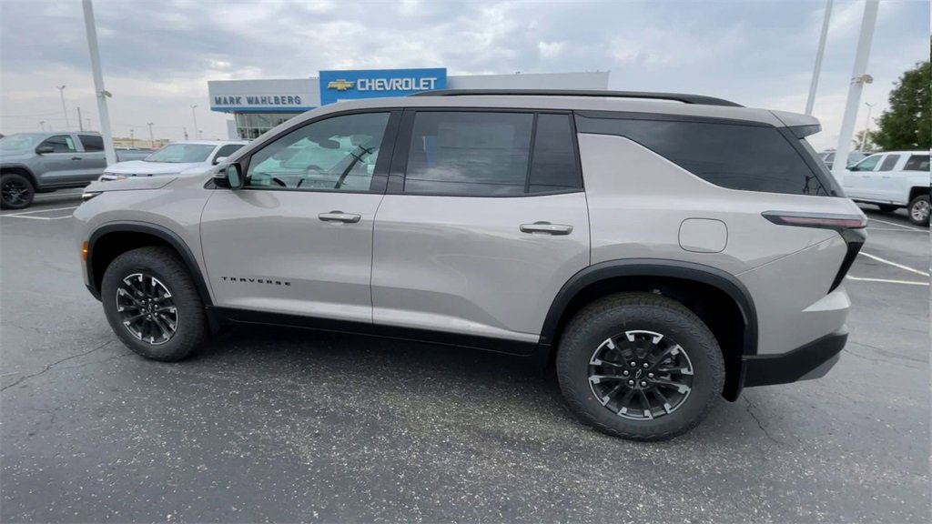 New 2026 Chevrolet Traverse Z71 w/ LPO, Floor Liner Package image 7