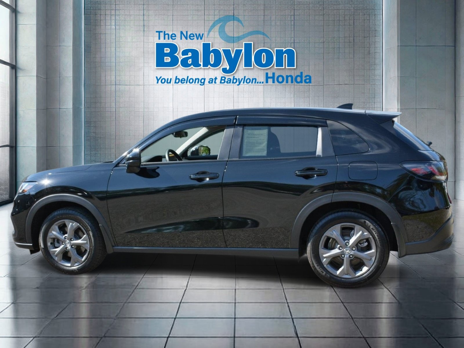 Used 2027 Honda HR-V LX image 2
