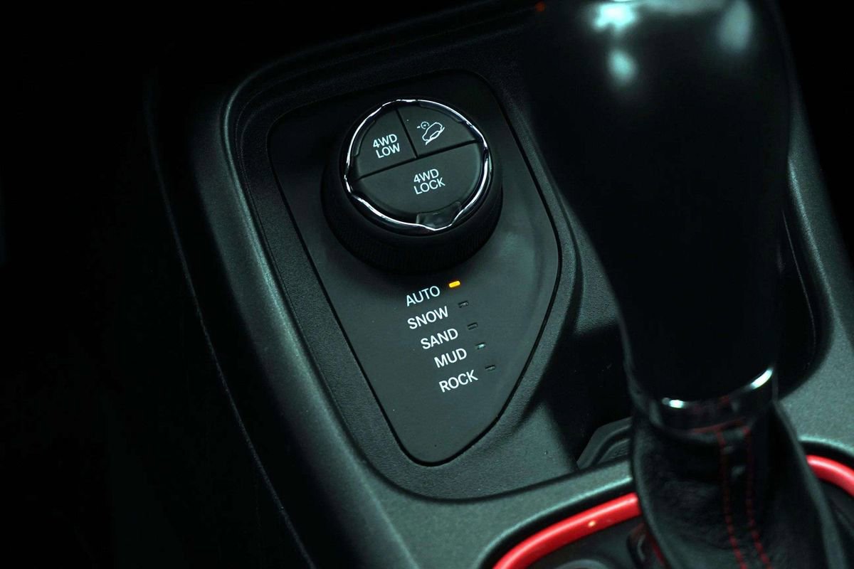 Used 2021 Jeep Compass Trailhawk image 27