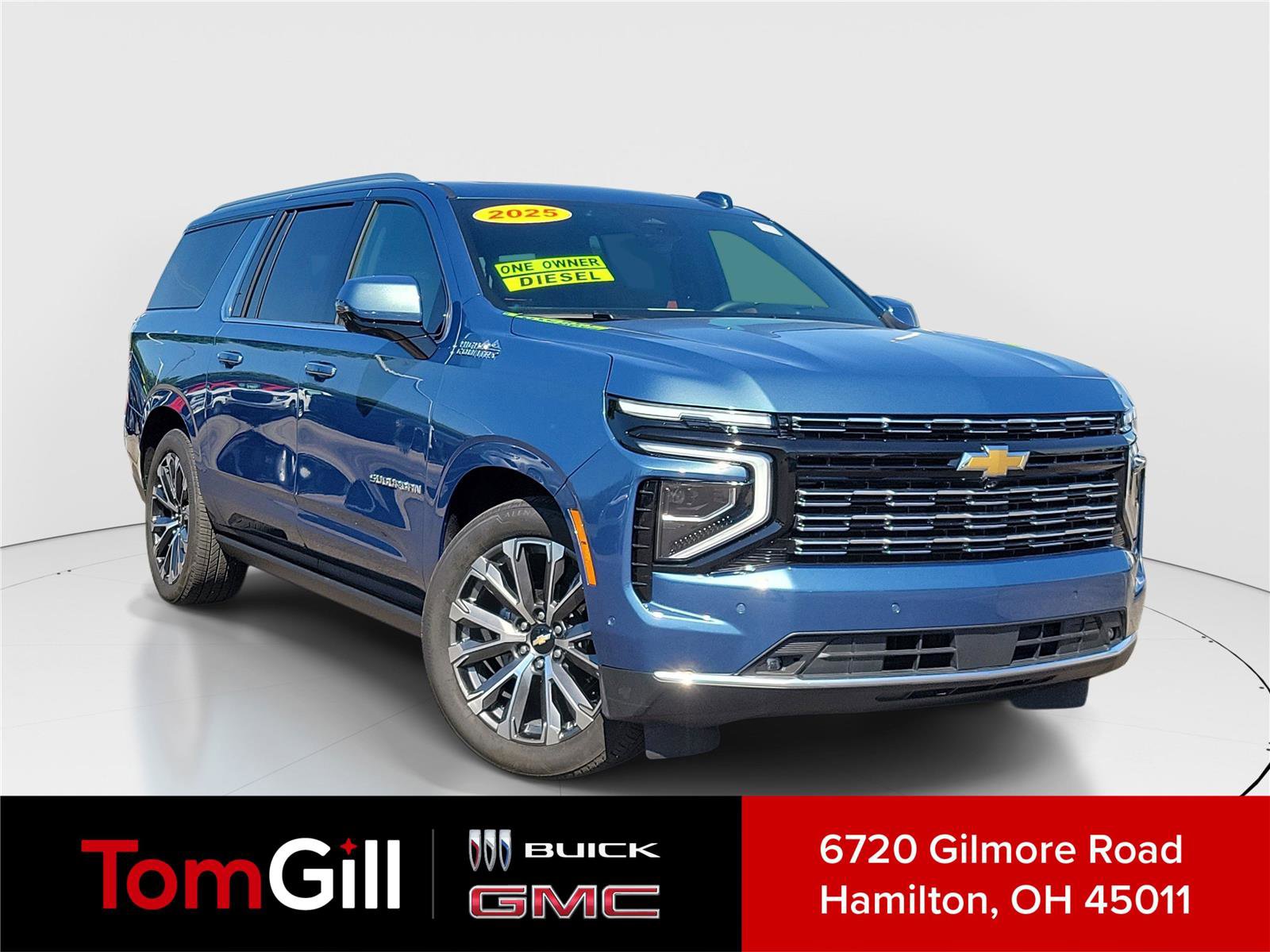 Used 2025 Chevrolet Suburban High Country AWD/4WD image 1
