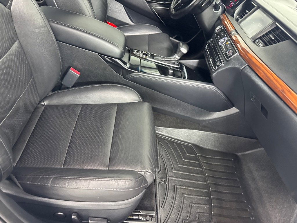 Used 2018 Kia Cadenza Technology image 27